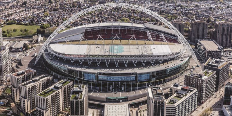 Wembley là nơi chứng kiến nhiều cung bậc cảm xúc của Tam Sư
